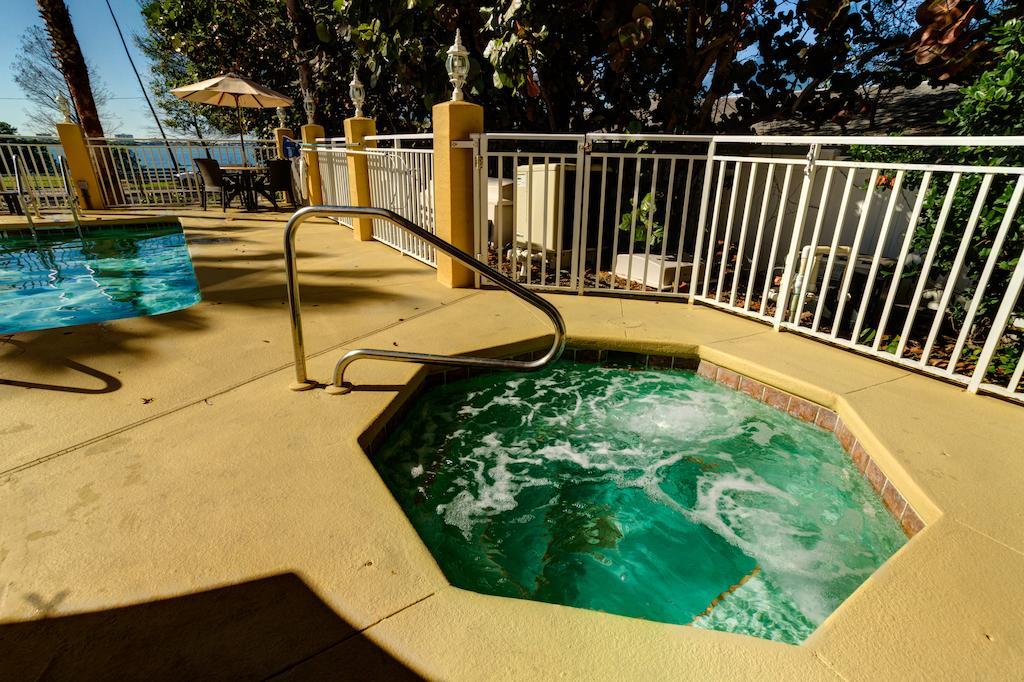 Comfort Suites Clearwater - Dunedin Buitenkant foto