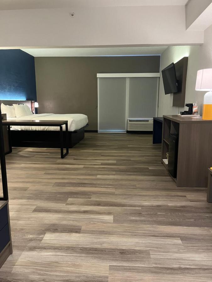 Comfort Suites Clearwater - Dunedin Buitenkant foto