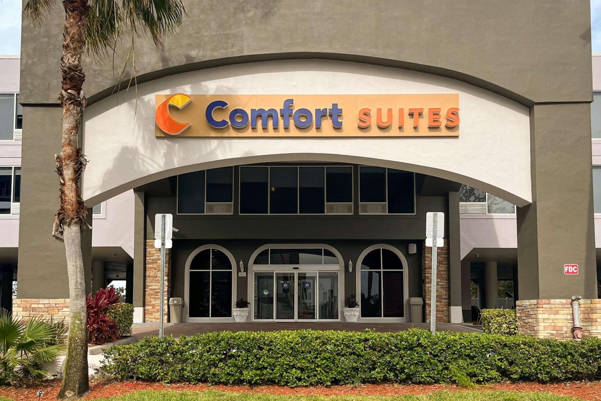 Comfort Suites Clearwater - Dunedin Buitenkant foto